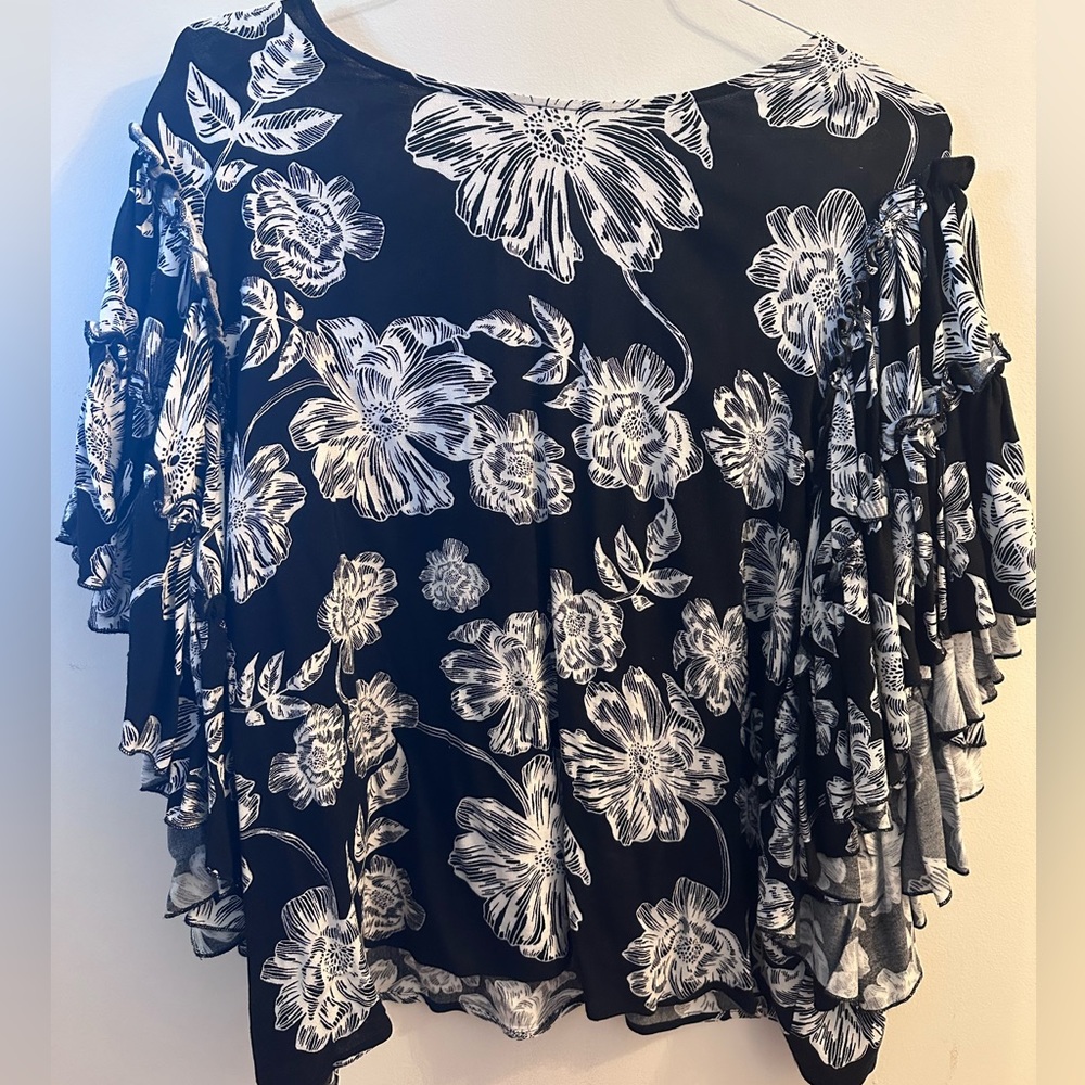Black and white top with ruffle sleeves- A New Day size XXL